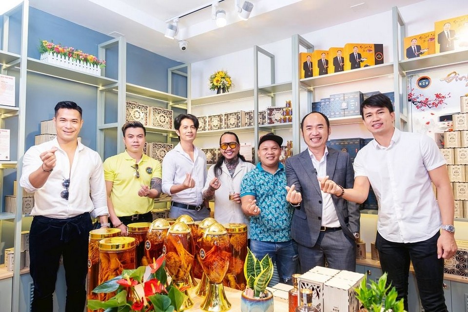 Kim Cương Vàng Store đang trở thành 1 thương hiệu đông trùng hạ thảo được nhiều khách hàng yêu thích