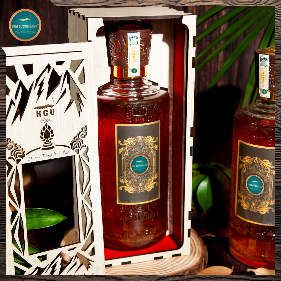 Rượu đông trùng hạ thảo thượng hạng Kim Cương Vàng