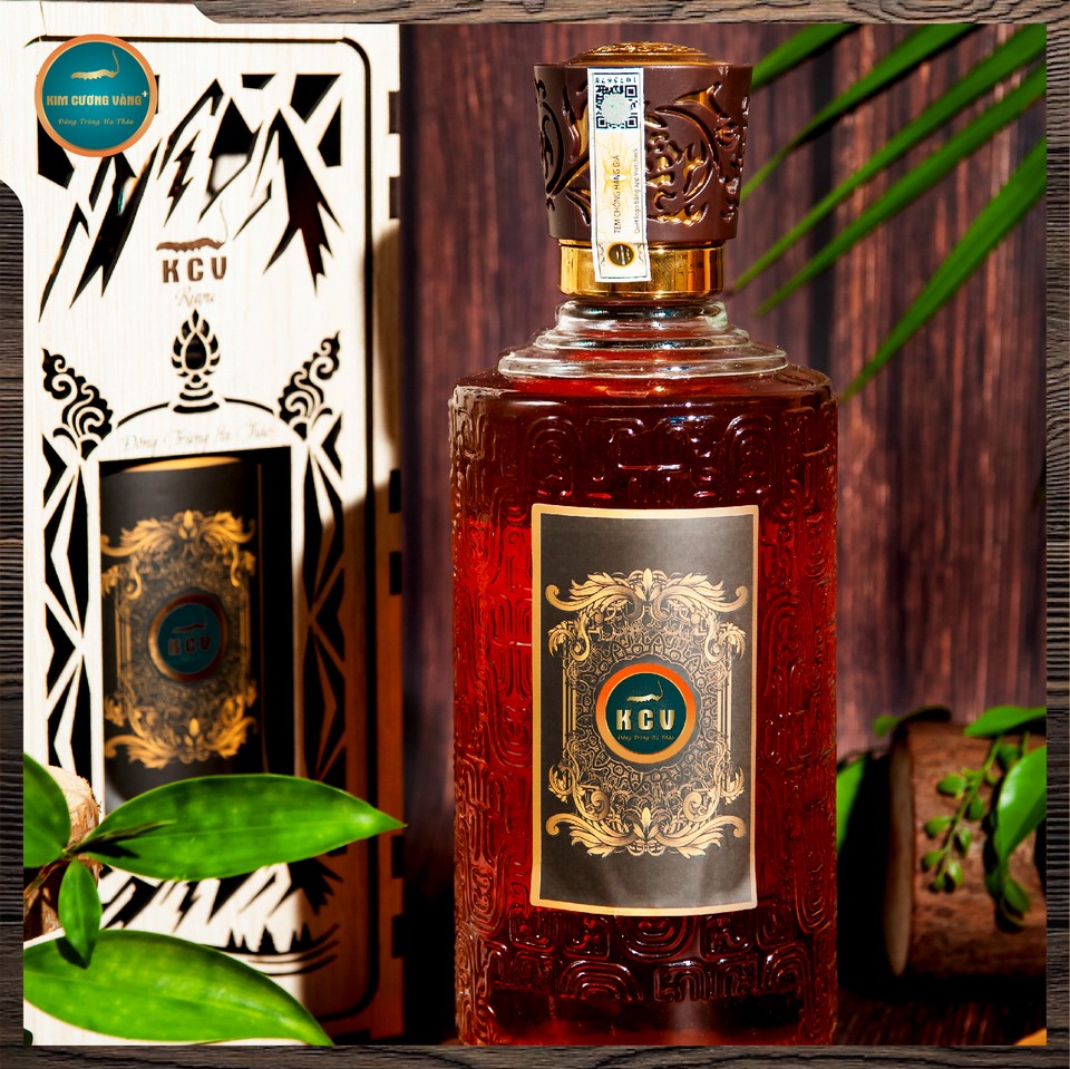 Rượu đông trùng hạ thảo thượng hạng Kim Cương Vàng