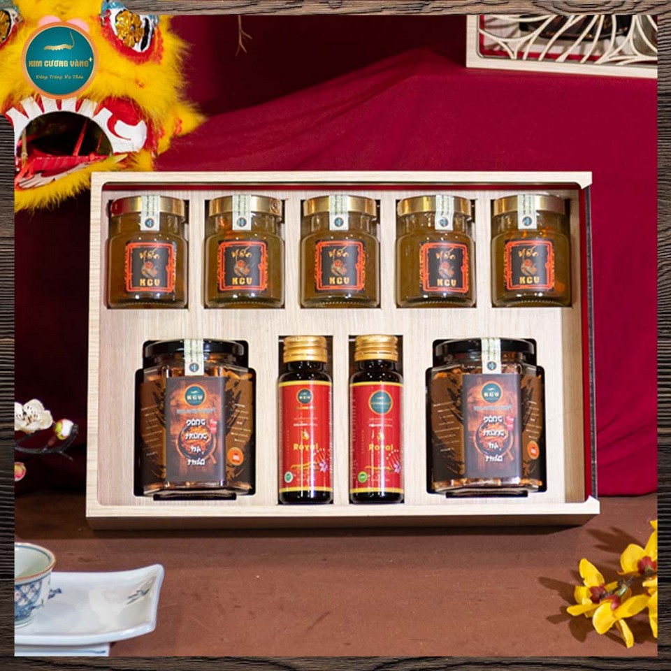 Quà tặng đông hồ 2024 Kim Cương Vàng